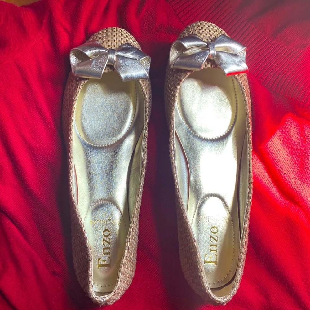 Enzo Angiolini Gold Flats